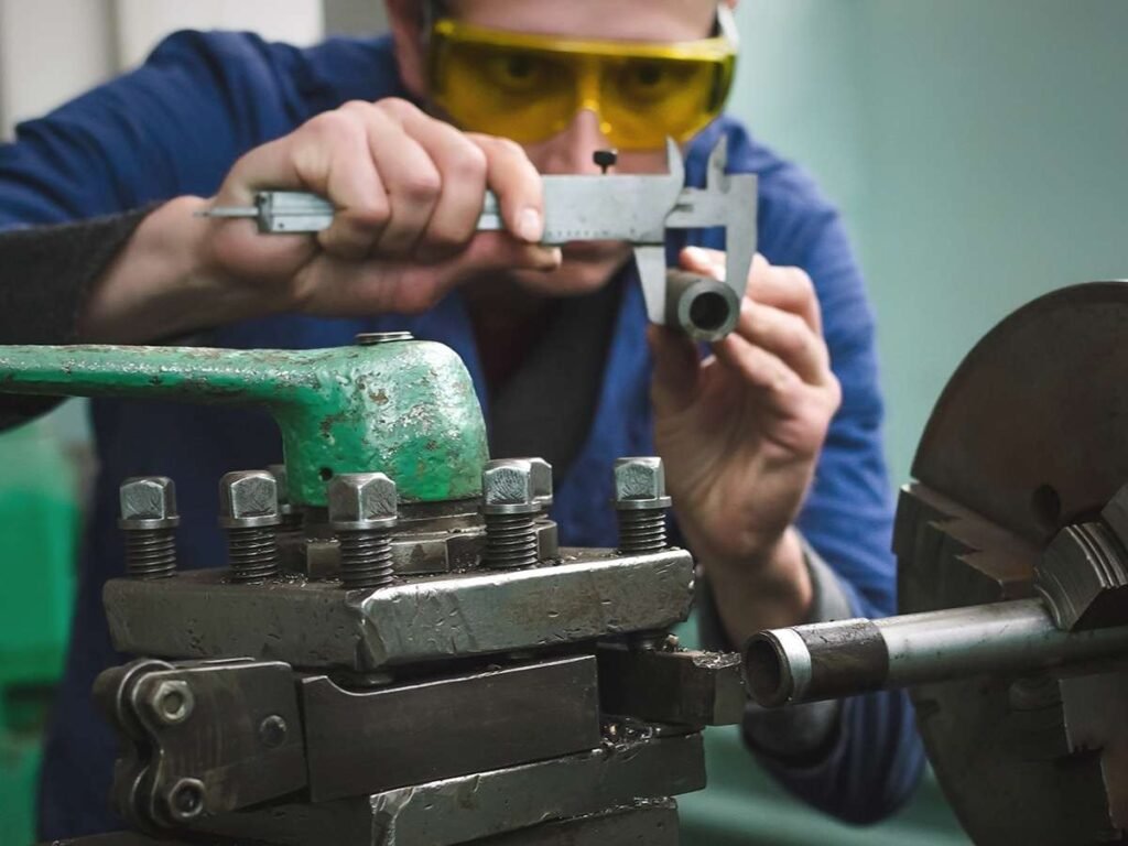 CNC vs Manual Machining: Key Differences 2 Manual Machining
