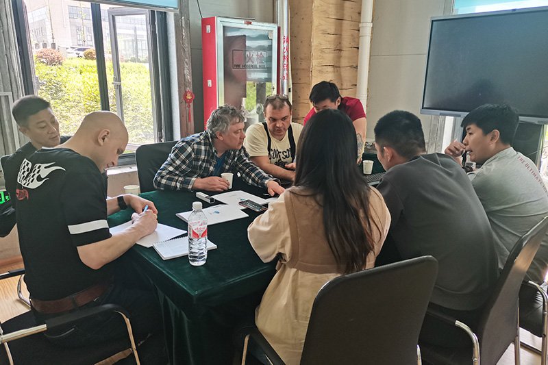 Why Russian Customers Buy China's CNC Machine for Quartz Stone Cutting? 3 Russian Customers Experience Sharing 3