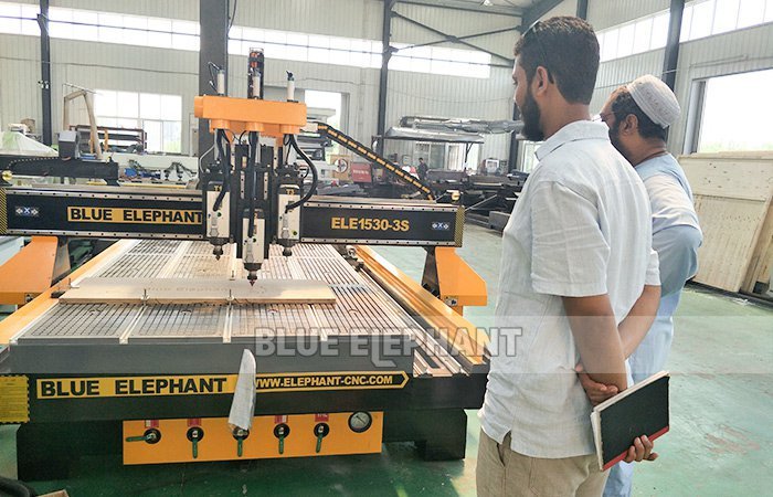 Training for Kenyan customer-1530 Pneumatic System 3 Spindles CNC Router 1