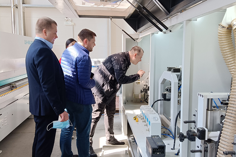 Belarusian customers visit