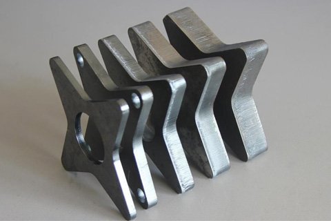 laser cutting carbon steel
