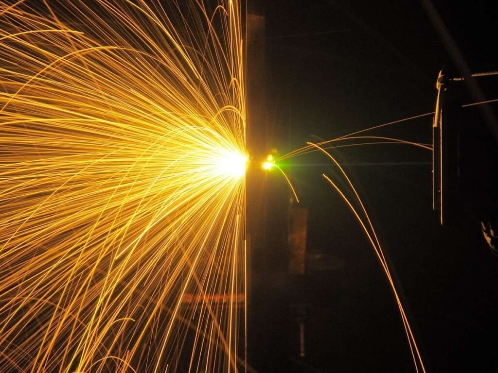 Laser Welding vs Electron Beam Welding: Key Differences 1 EBW: High-Speed Electrons